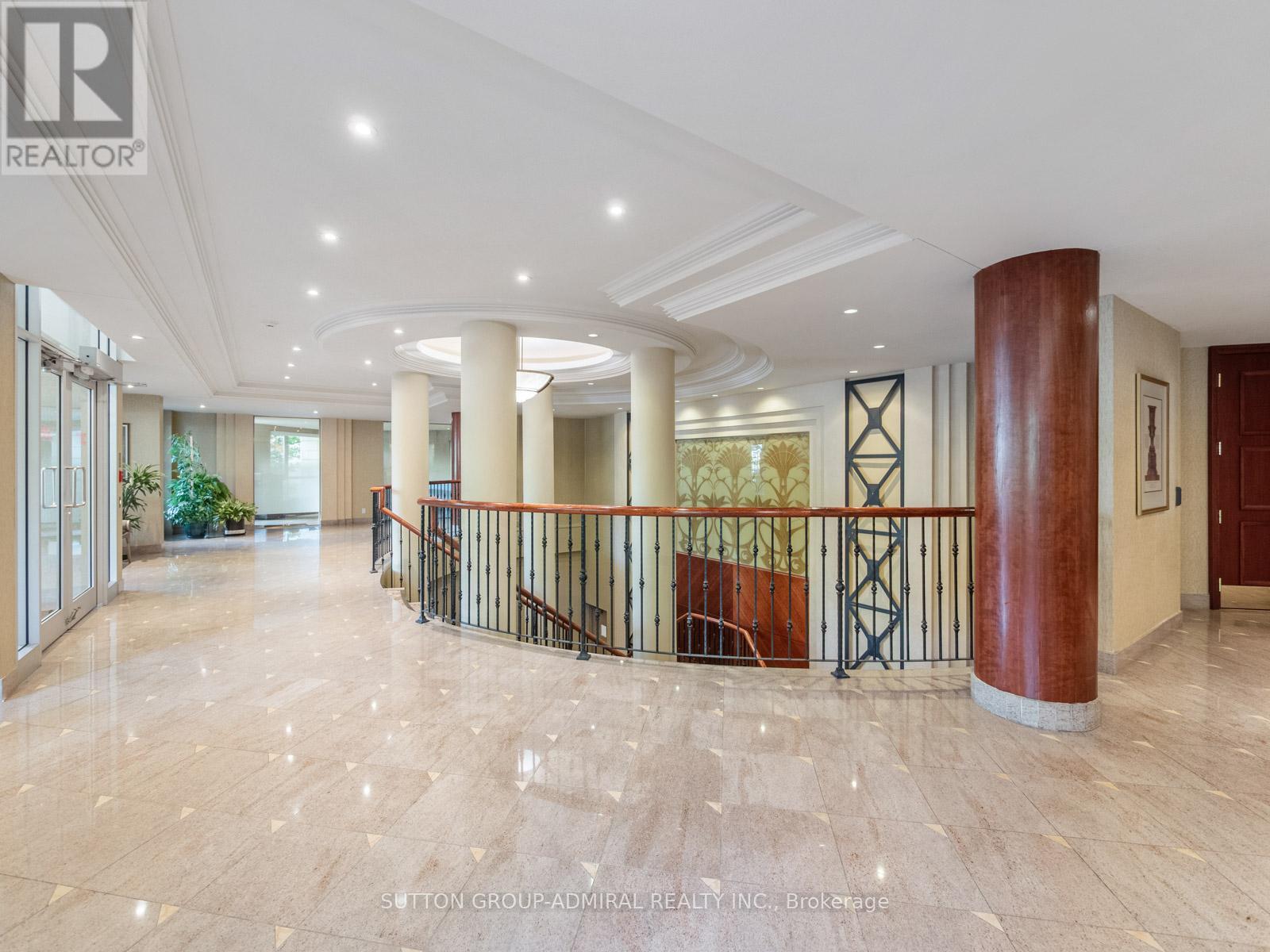 520 - 11 William Carson Crescent, Toronto (St. Andrew-Windfields), Ontario  M2P 2G1 - Photo 3 - C12461465