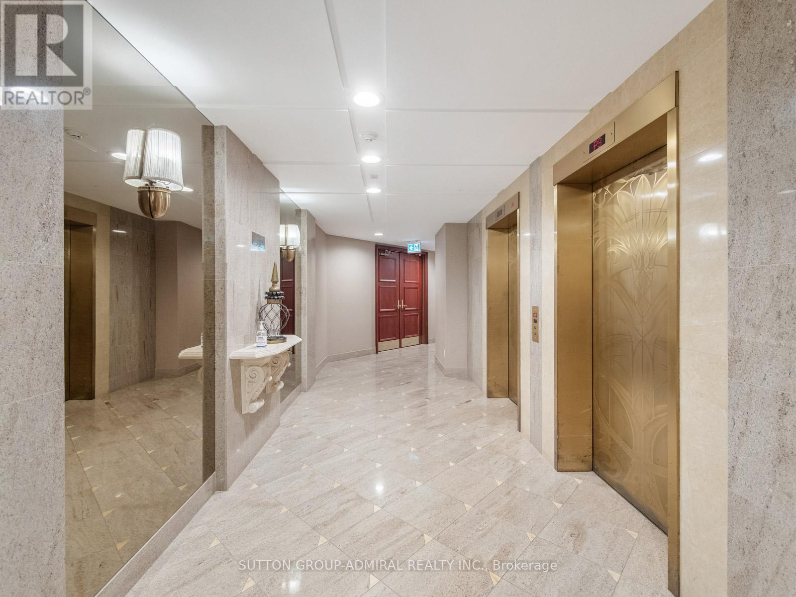 520 - 11 William Carson Crescent, Toronto (St. Andrew-Windfields), Ontario  M2P 2G1 - Photo 4 - C12461465