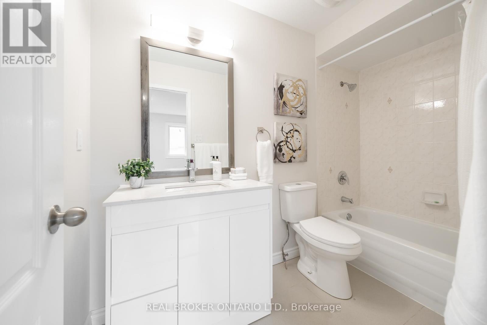 36 - 5255 Guildwood Way, Mississauga, Ontario  L5R 4A7 - Photo 18 - W12384636