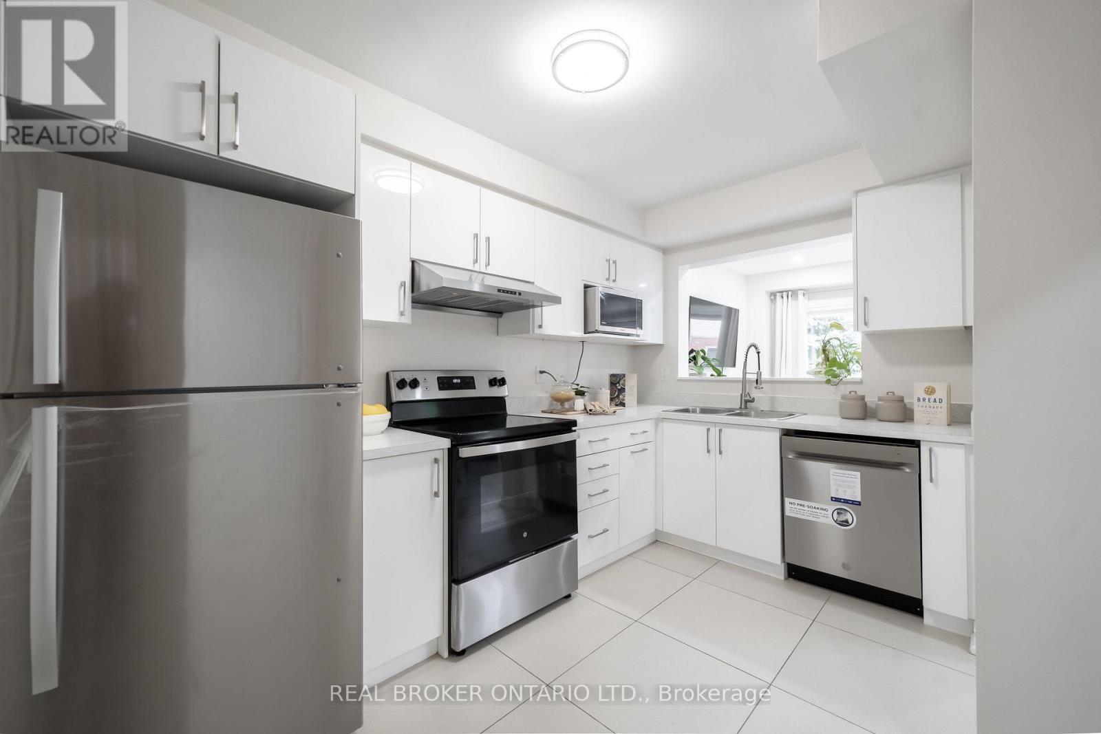 36 - 5255 Guildwood Way, Mississauga, Ontario  L5R 4A7 - Photo 12 - W12384636