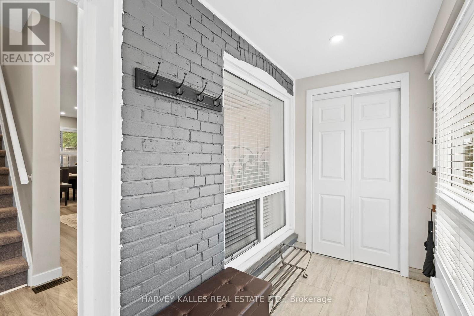 1254 Woodbine Avenue, Toronto, Ontario  M4C 4E6 - Photo 4 - E12461406