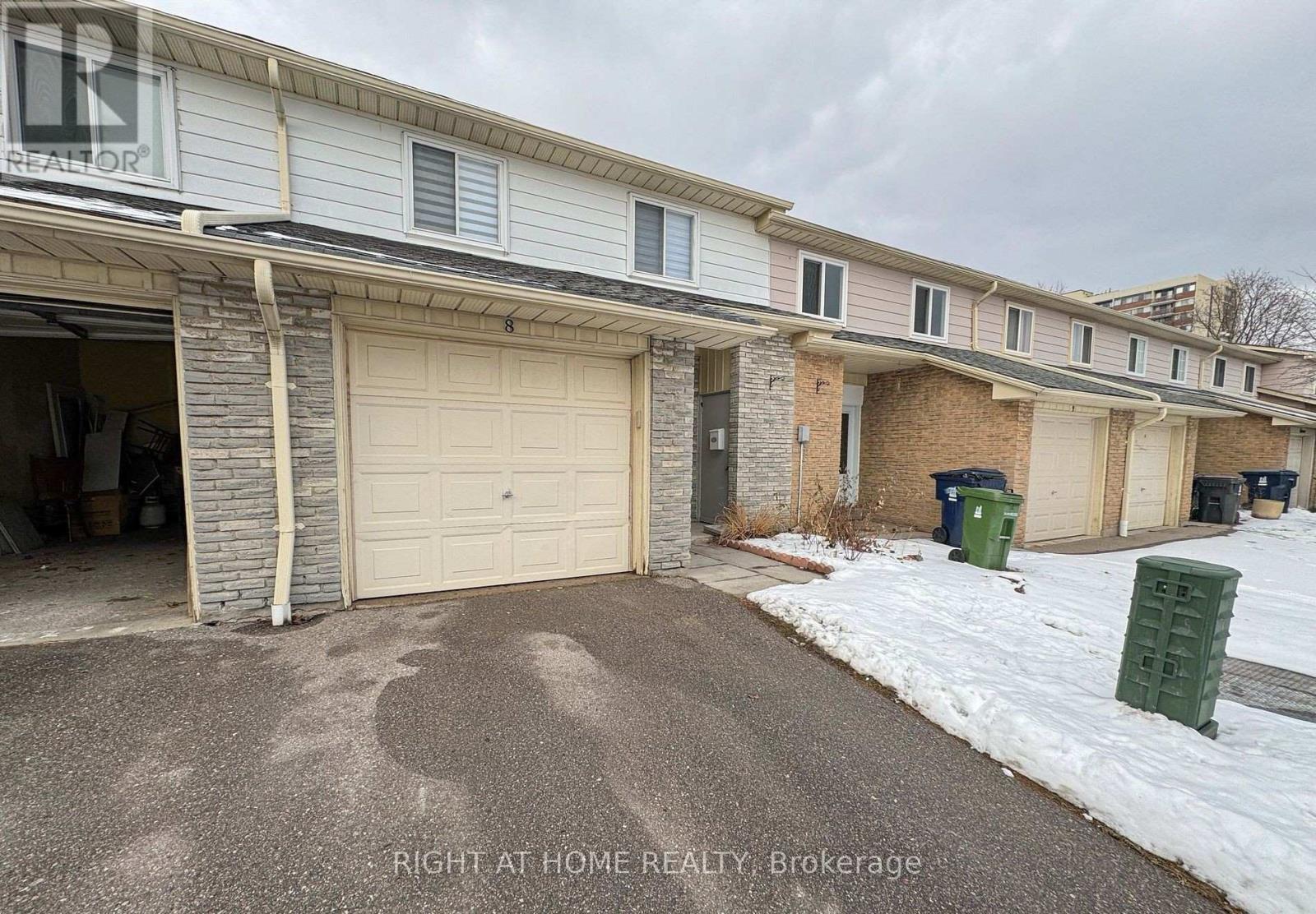 8 - 50 BLACKWELL AVENUE, Toronto, Ontario