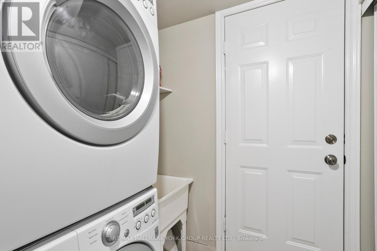 Unit 10 - 38 Hunt Avenue, Richmond Hill, Ontario  L4C 0J7 - Photo 27 - N12461425