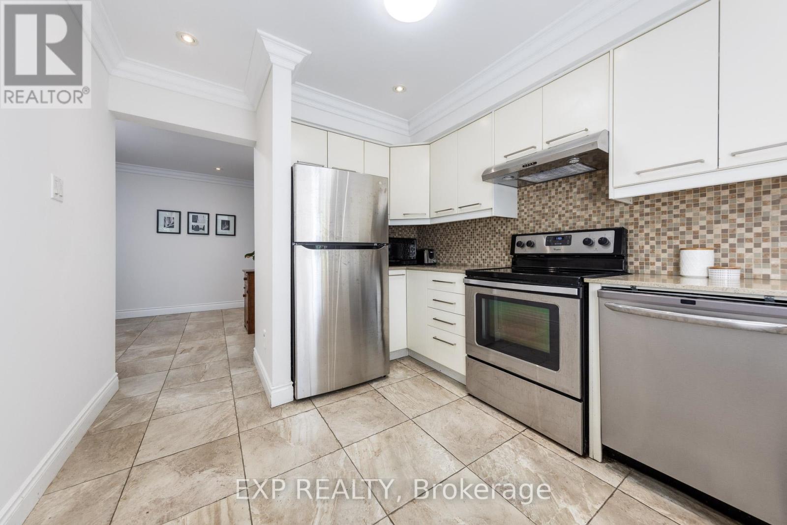 158 Millcroft Way, Vaughan, Ontario  L4J 6P6 - Photo 17 - N12461428