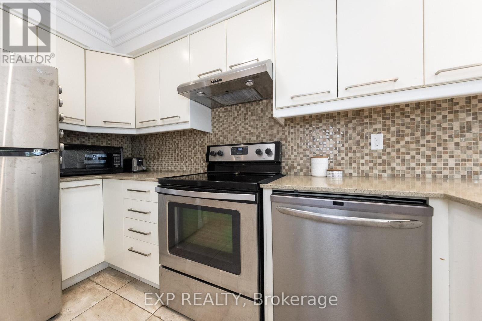 158 Millcroft Way, Vaughan, Ontario  L4J 6P6 - Photo 18 - N12461428