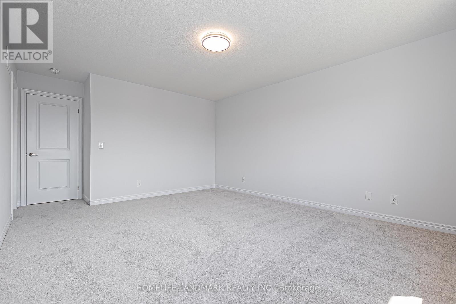 135 Lageer Drive, Whitchurch-Stouffville, Ontario  L4A 4V2 - Photo 17 - N12461440