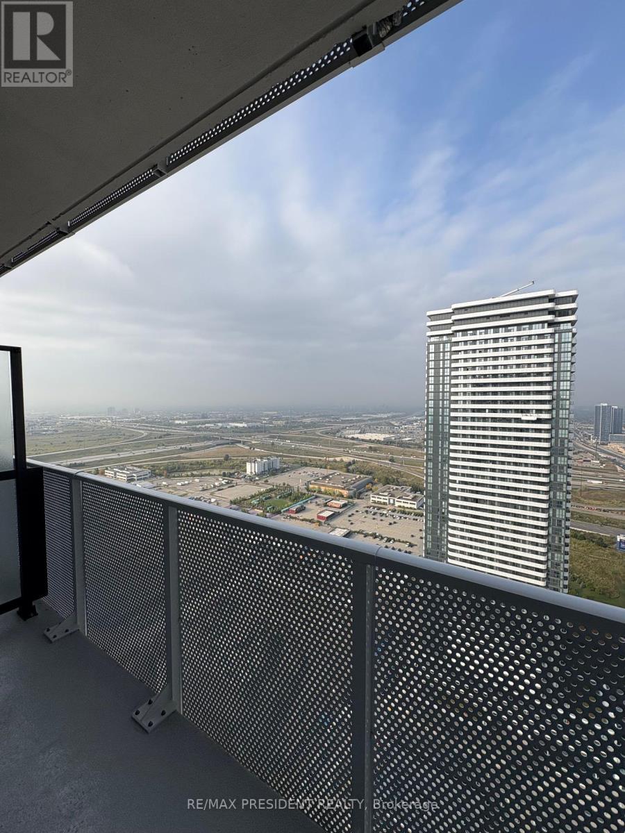 4502 - 28 Interchange Way, Vaughan, Ontario  L4K 0P8 - Photo 11 - N12461444