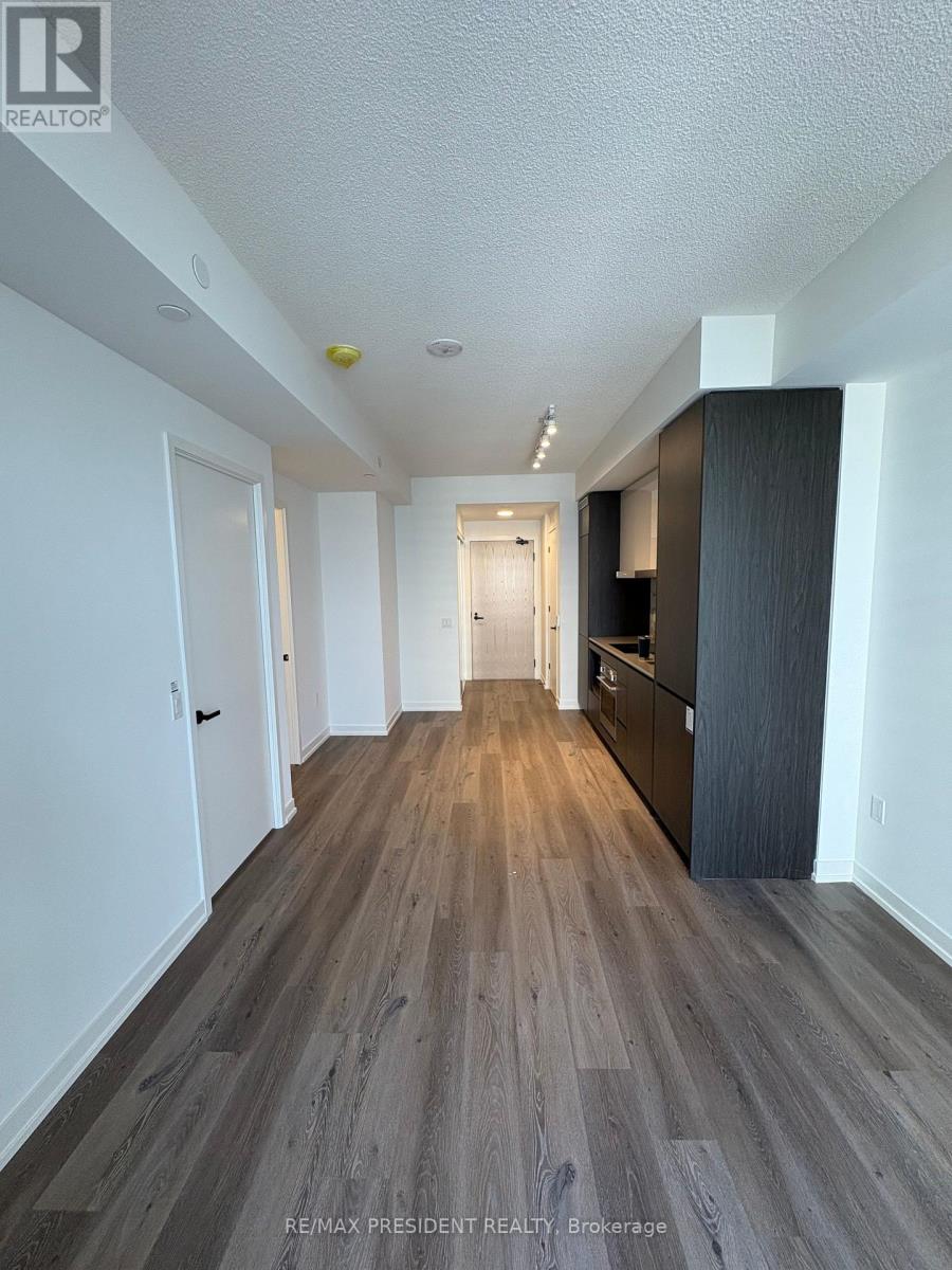 4502 - 28 Interchange Way, Vaughan, Ontario  L4K 0P8 - Photo 4 - N12461444