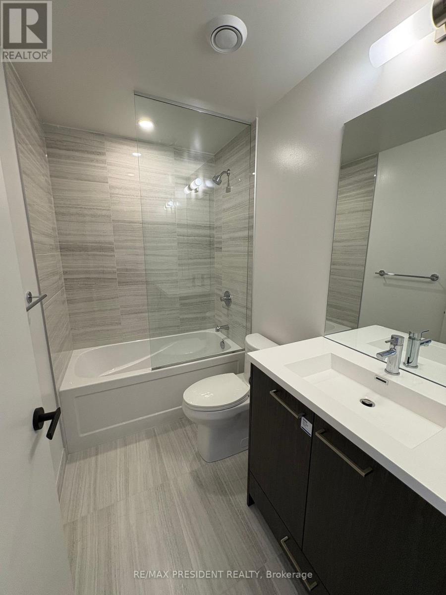 4502 - 28 Interchange Way, Vaughan, Ontario  L4K 0P8 - Photo 5 - N12461444