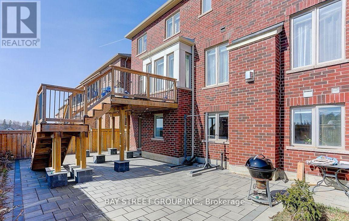 Lower - 17 Ben Sinclair Bs Street, East Gwillimbury, Ontario  L0G 1R0 - Photo 2 - N12461457