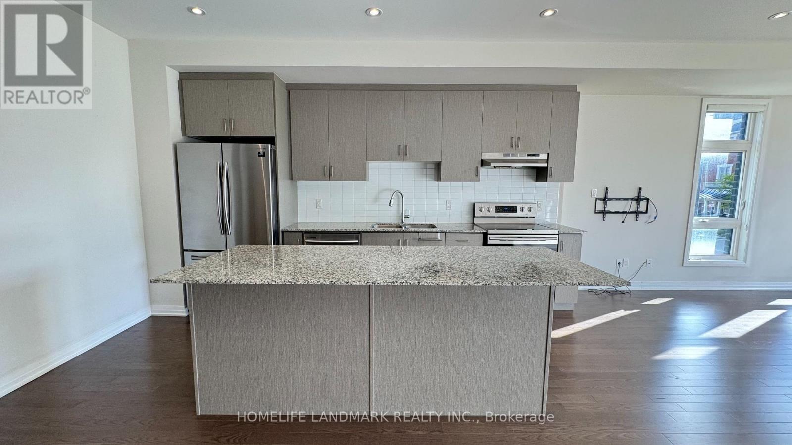 1 Beer Lane, Markham, Ontario  L6E 0V2 - Photo 7 - N12461469