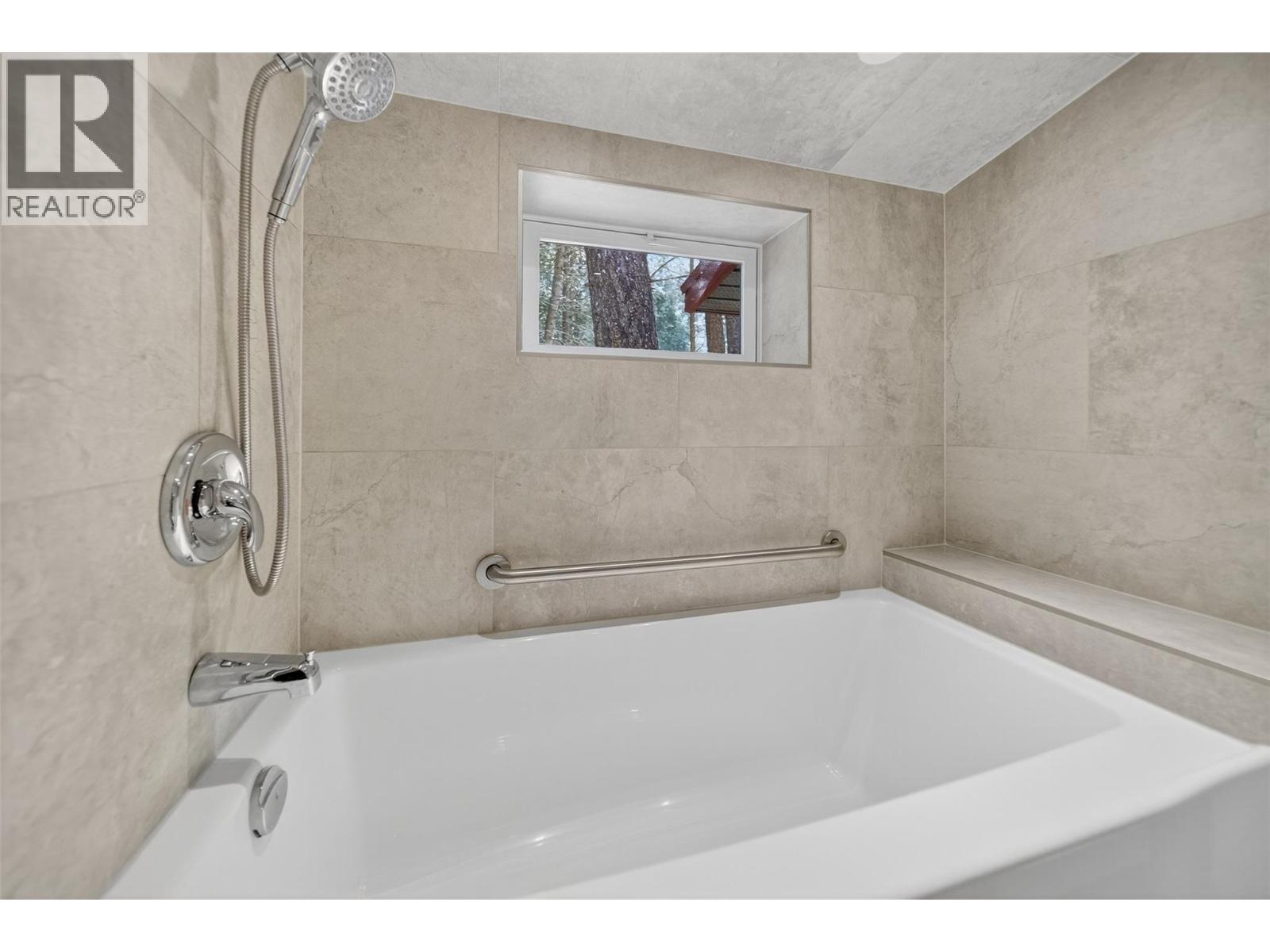 3306 Palmer Road, Baynes Lake, British Columbia  V0B 1T4 - Photo 31 - 10365727