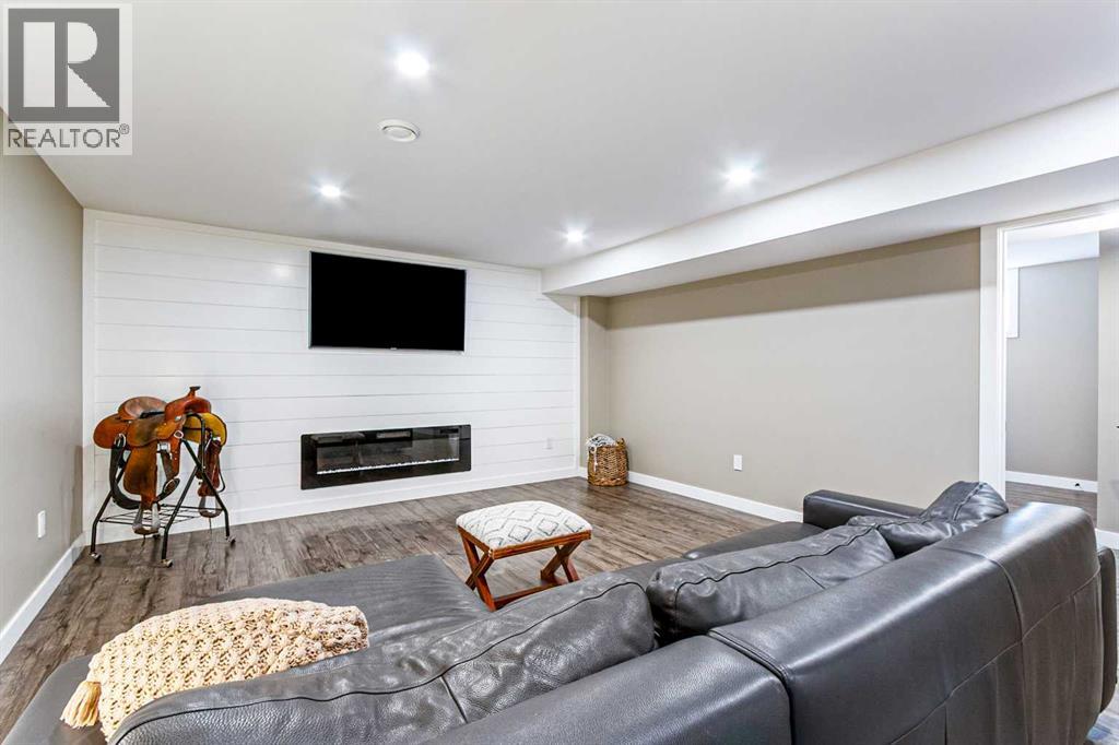 6 Mt View Close, Olds, Alberta  T4H 1B7 - Photo 24 - A2261692