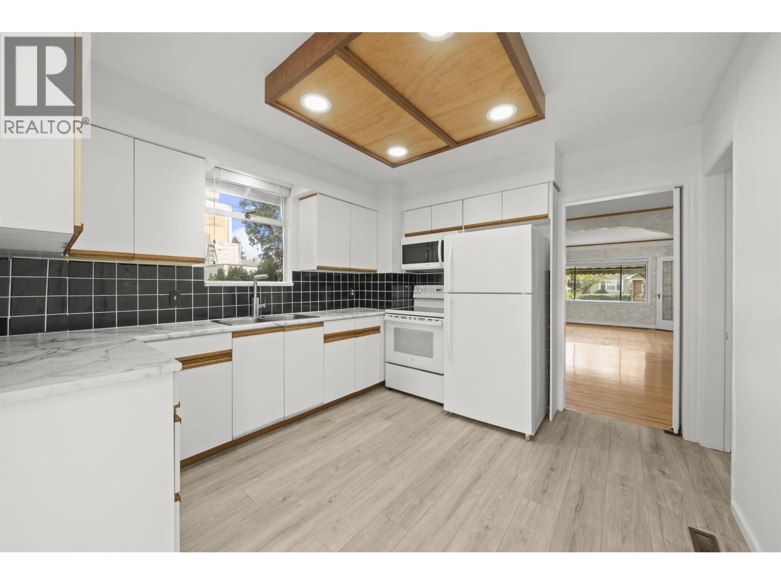 555 W 19th Avenue, Vancouver, British Columbia  V5Z 1W8 - Photo 12 - R3058135