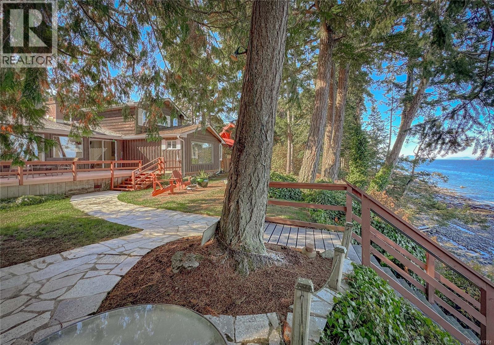1712 Tashtego Cres, Gabriola Island, British Columbia  V0R 1X5 - Photo 2 - 1017301