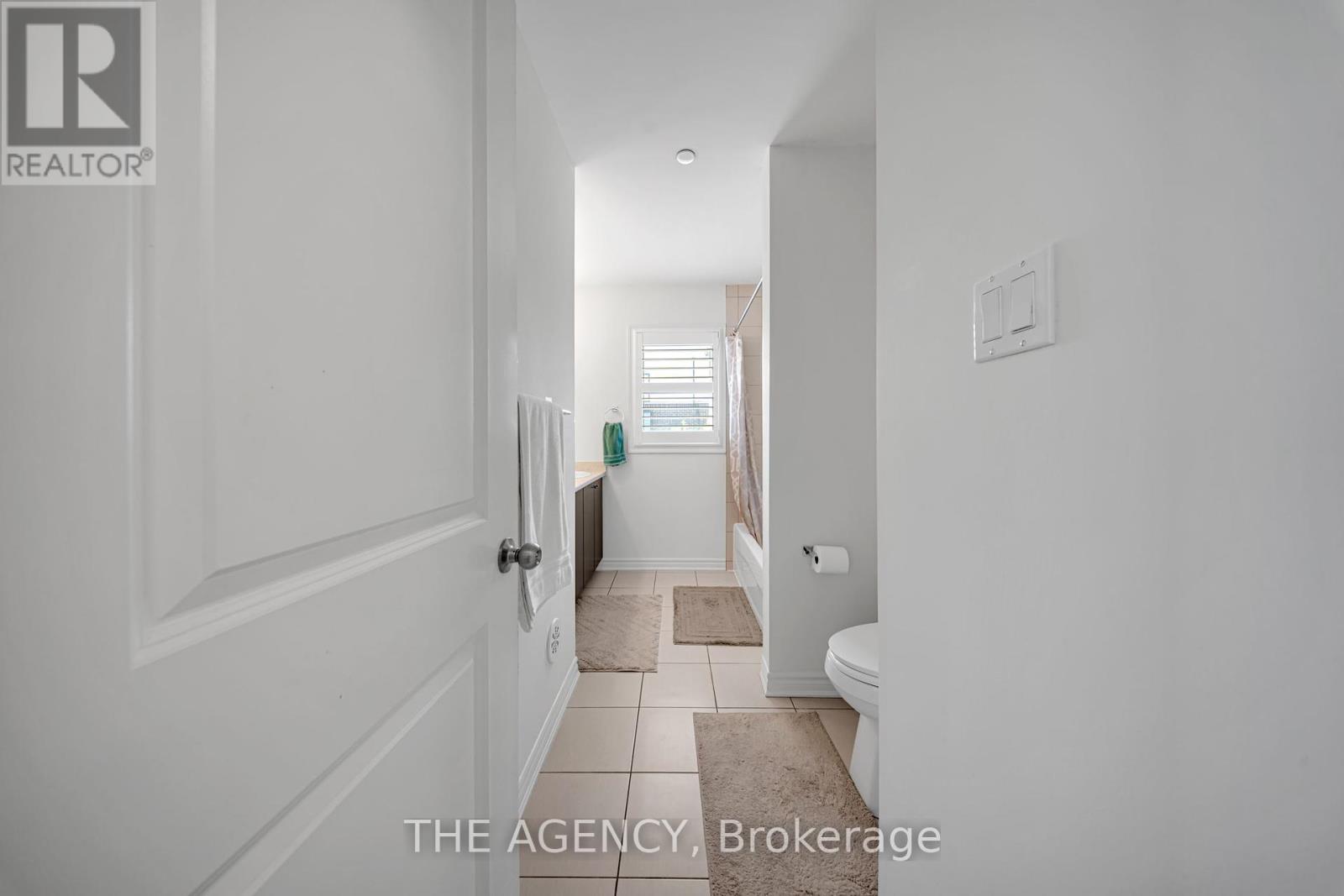 10 - 2212 Bromsgrove Road, Mississauga, Ontario  L5J 1L4 - Photo 18 - W12461445
