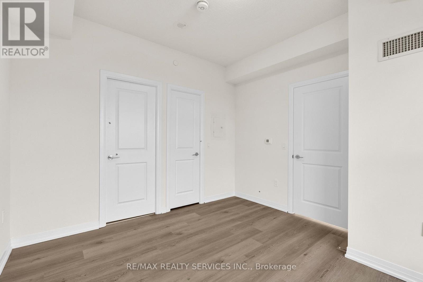 2601 - 15 Watergarden Drive, Mississauga, Ontario  L5R 0H4 - Photo 18 - W12461454