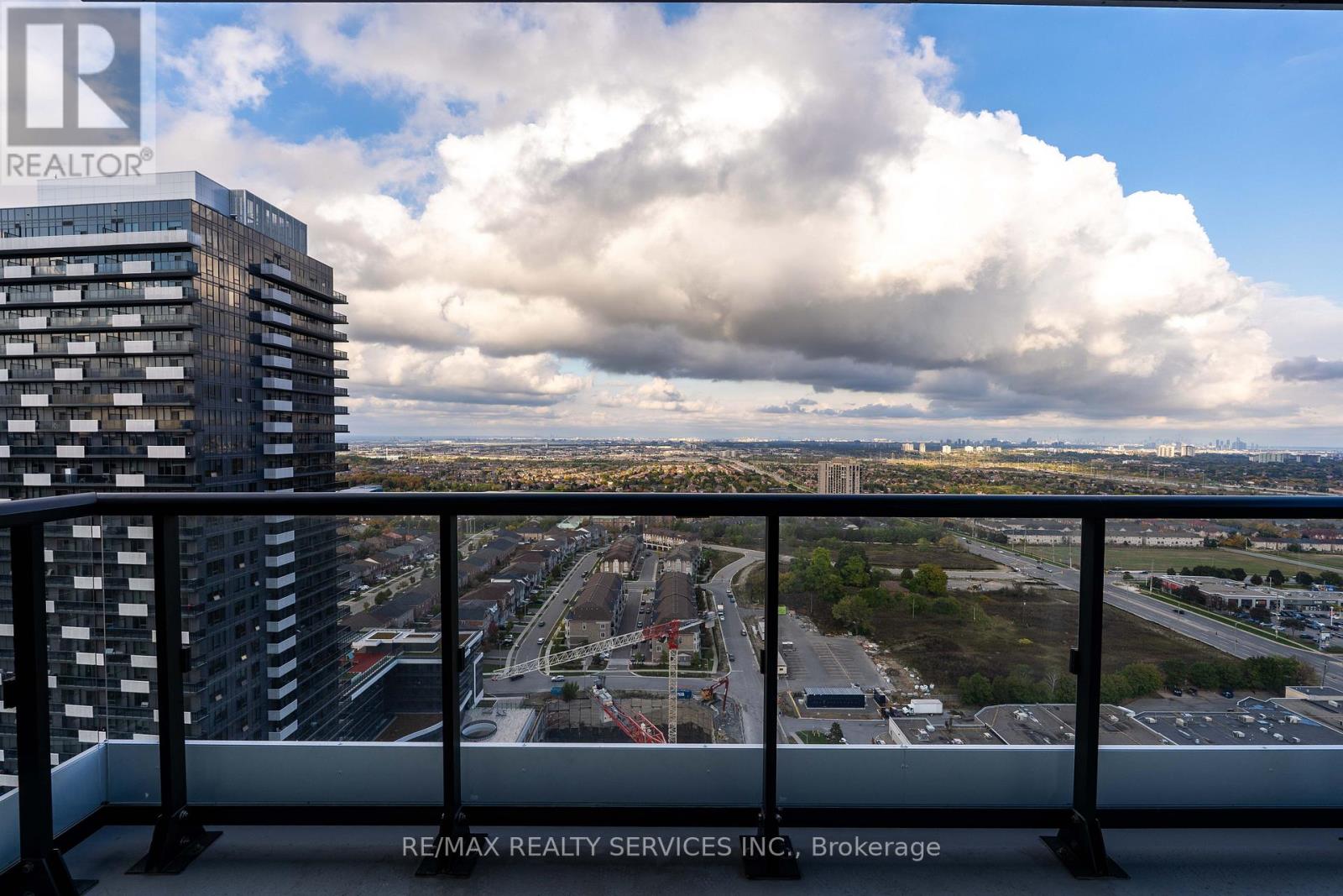 2601 - 15 Watergarden Drive, Mississauga, Ontario  L5R 0H4 - Photo 22 - W12461454