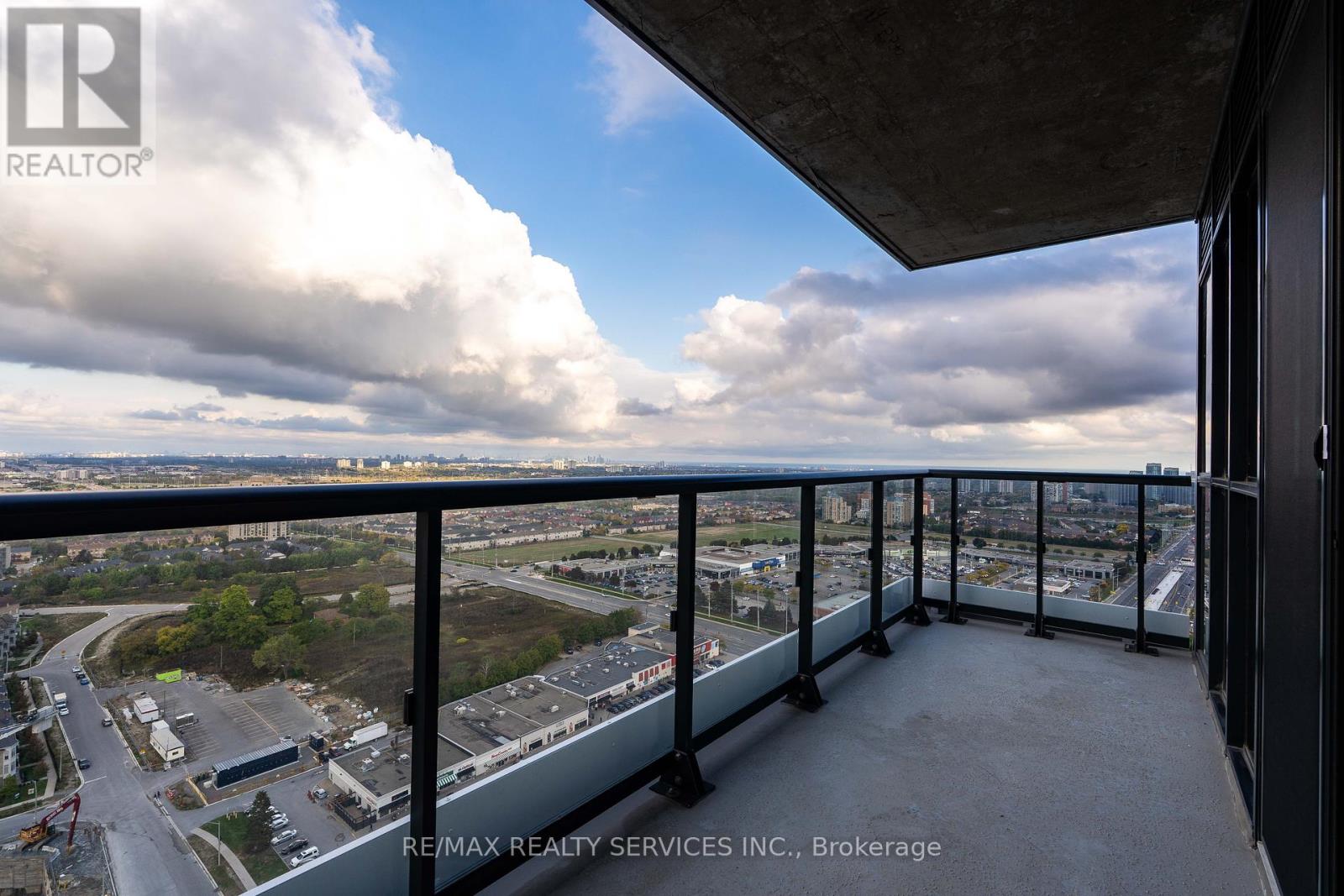 2601 - 15 Watergarden Drive, Mississauga, Ontario  L5R 0H4 - Photo 23 - W12461454