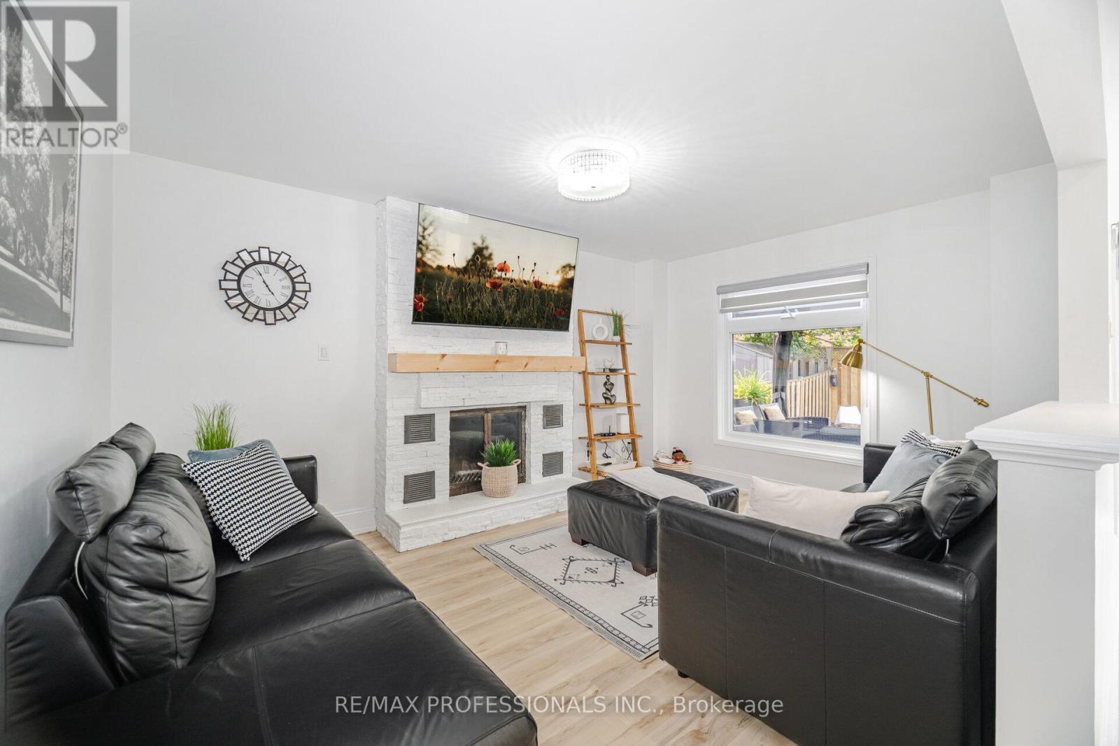 102 Tanager Square, Brampton, Ontario  L6Z 1X2 - Photo 17 - W12461466