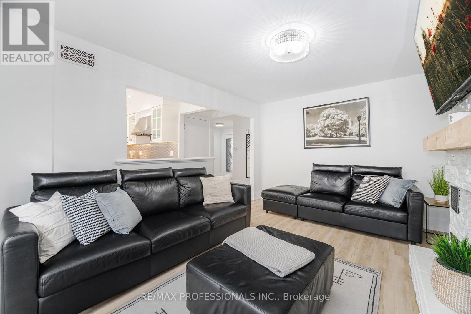 102 Tanager Square, Brampton, Ontario  L6Z 1X2 - Photo 18 - W12461466
