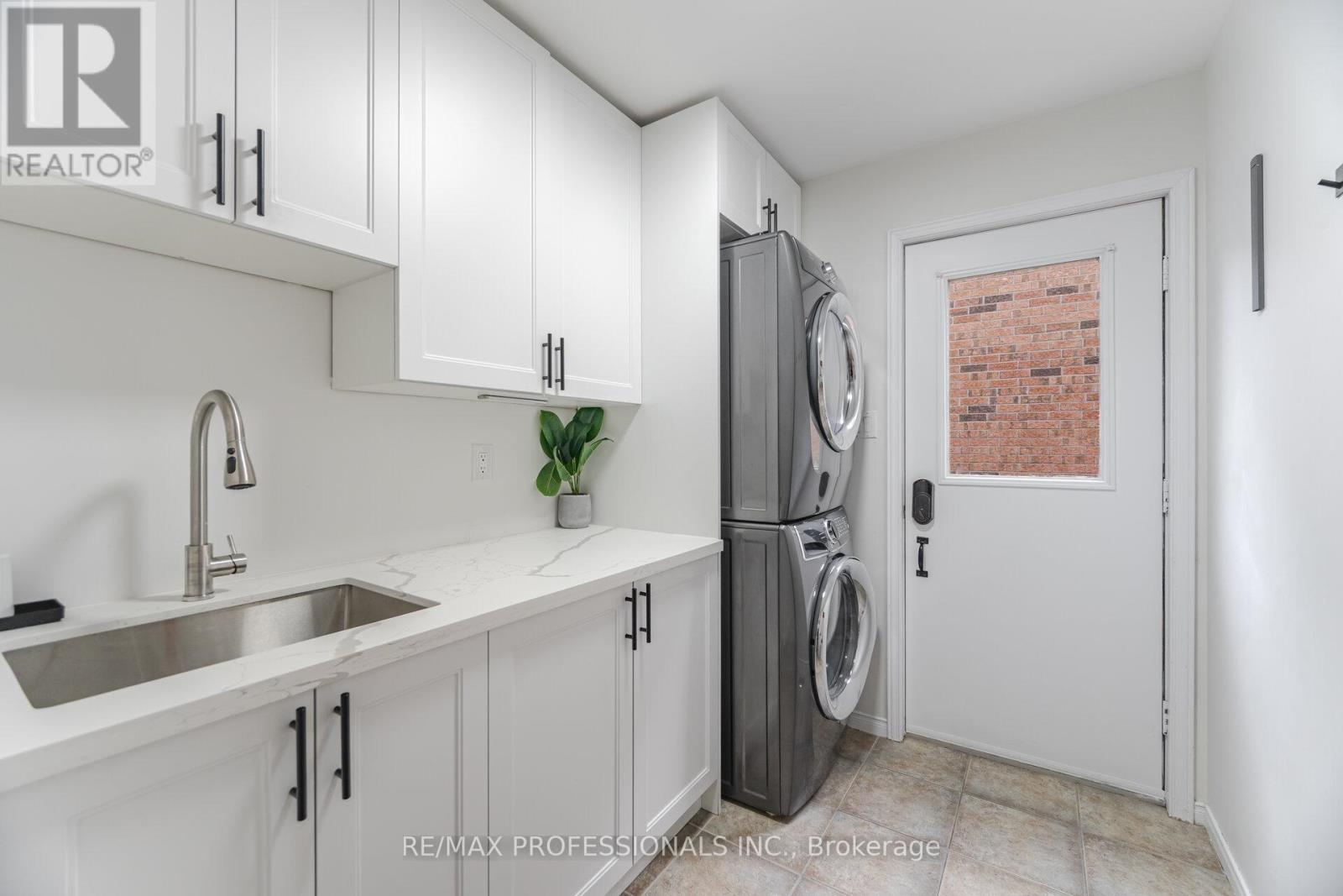 102 Tanager Square, Brampton, Ontario  L6Z 1X2 - Photo 20 - W12461466