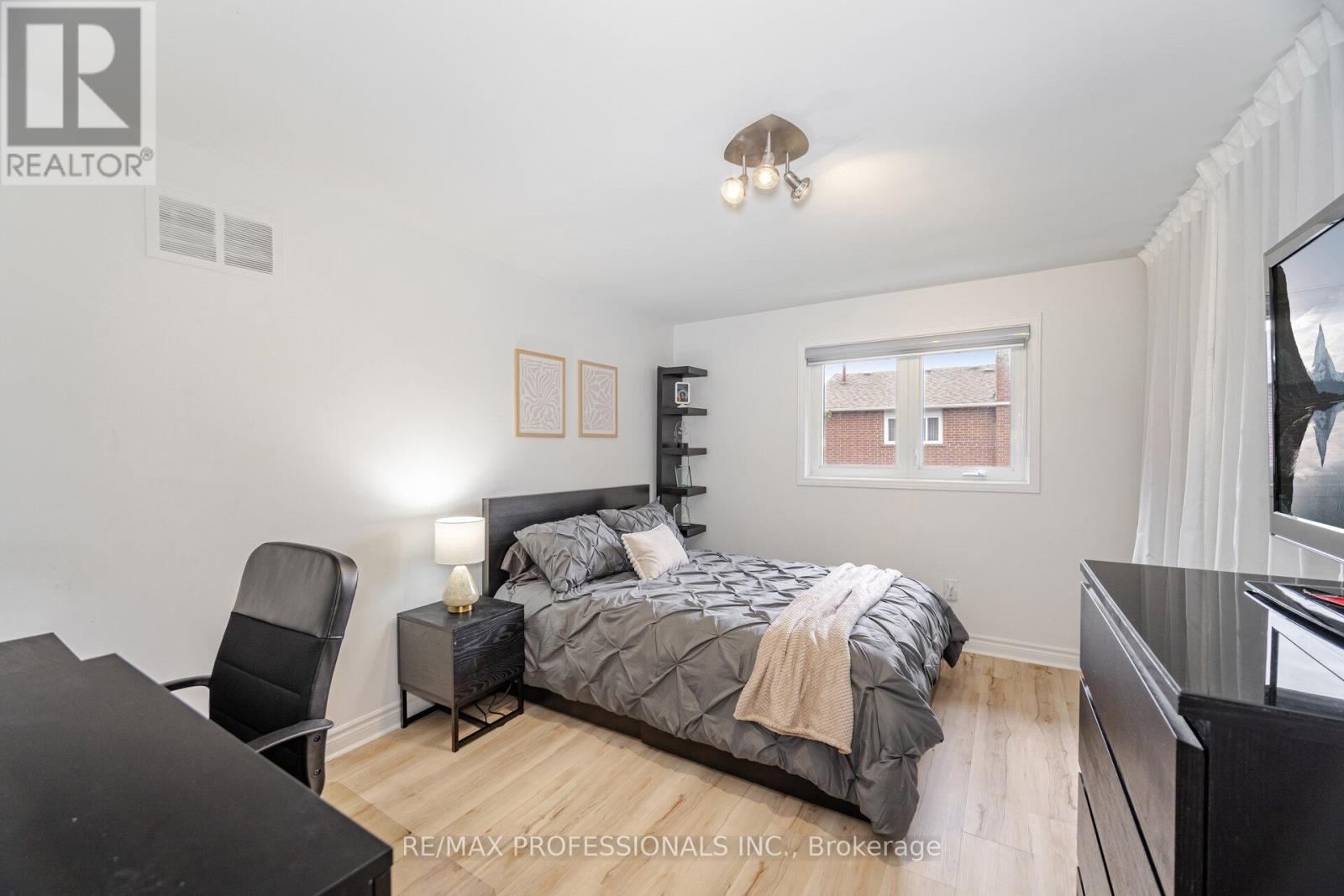 102 Tanager Square, Brampton, Ontario  L6Z 1X2 - Photo 29 - W12461466