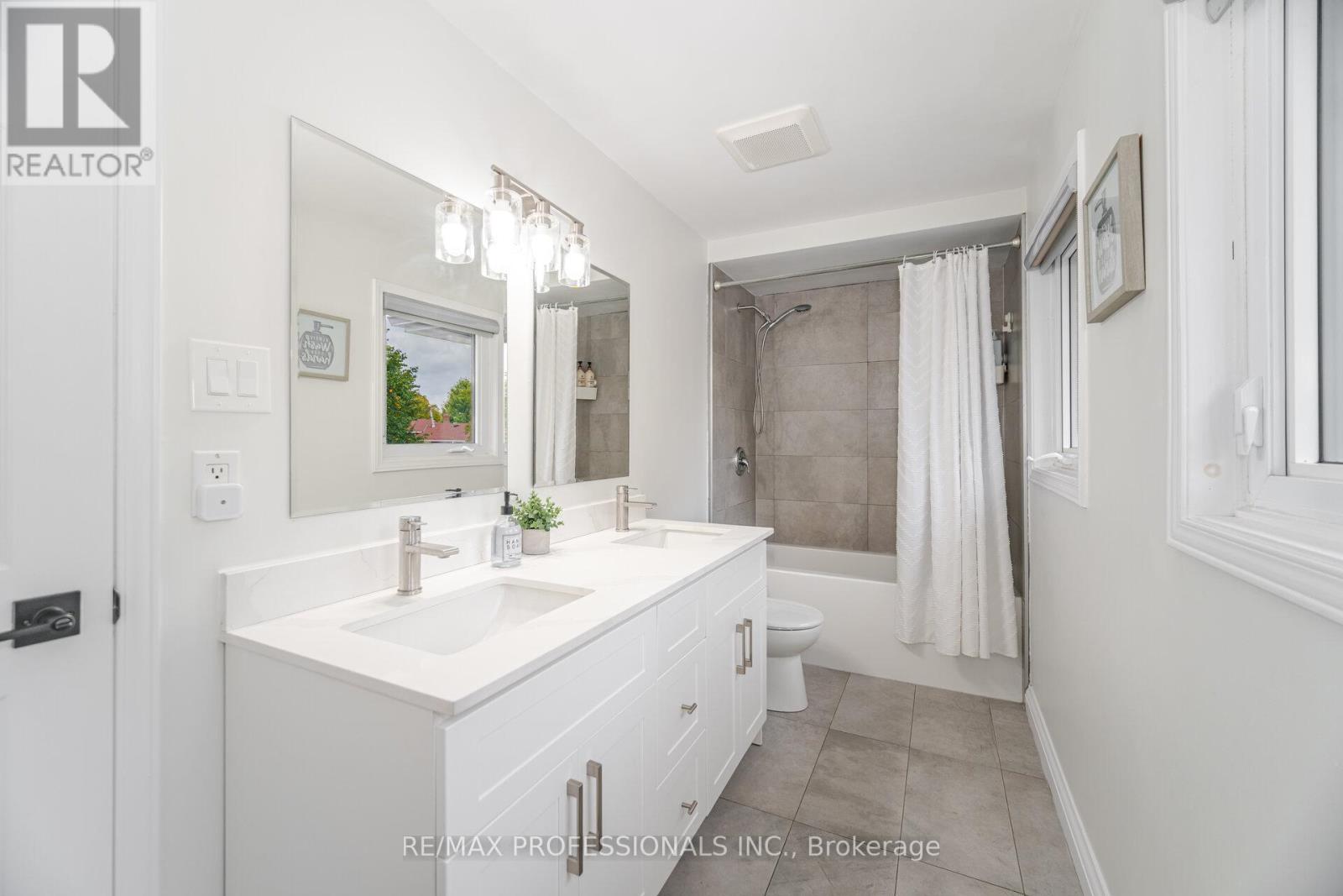 102 Tanager Square, Brampton, Ontario  L6Z 1X2 - Photo 32 - W12461466