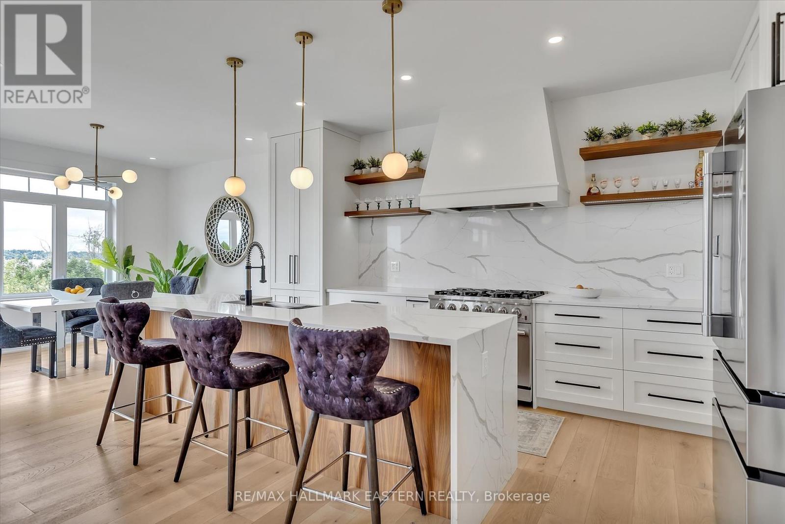 35 Lakeview Crescent, Kawartha Lakes, Ontario  K0M 1A0 - Photo 4 - X12393905