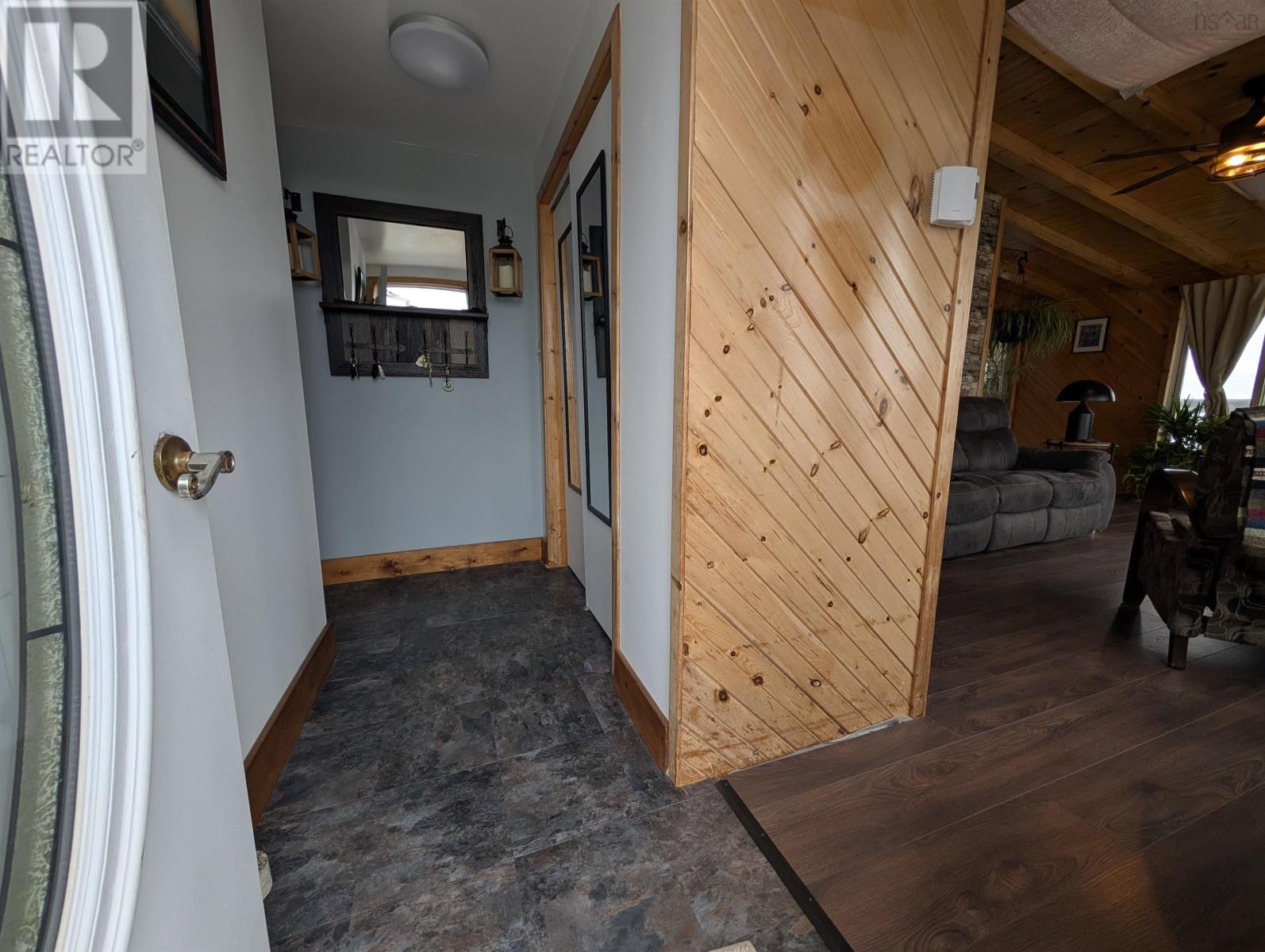 637 Highway 335, West Pubnico, Nova Scotia  B0W 3S0 - Photo 5 - 202525787