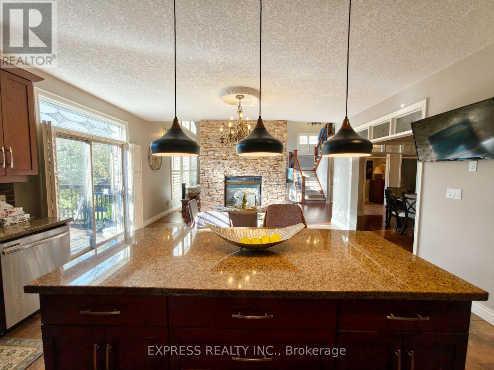 225 Terrace Wood Crescent, Kitchener, Ontario  N2P 2T3 - Photo 15 - X12461404