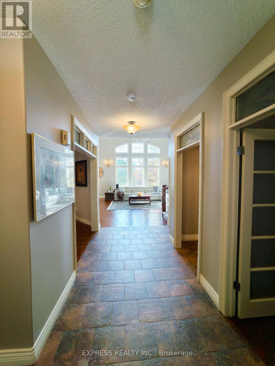 225 Terrace Wood Crescent, Kitchener, Ontario  N2P 2T3 - Photo 4 - X12461404
