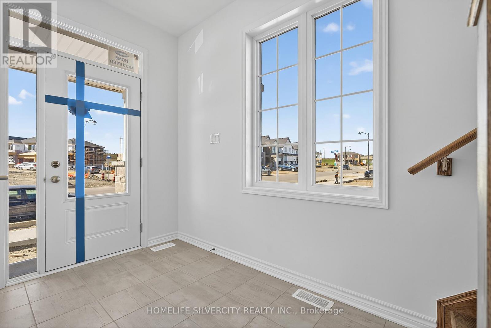 362 Millstone Street, Kitchener, Ontario  N2R 0V4 - Photo 3 - X12461407