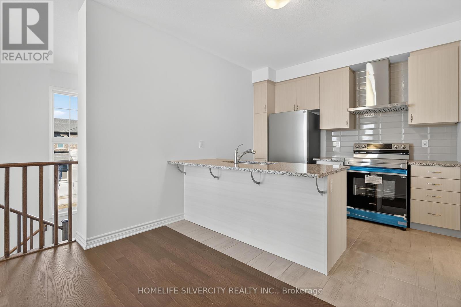 362 Millstone Street, Kitchener, Ontario  N2R 0V4 - Photo 6 - X12461407