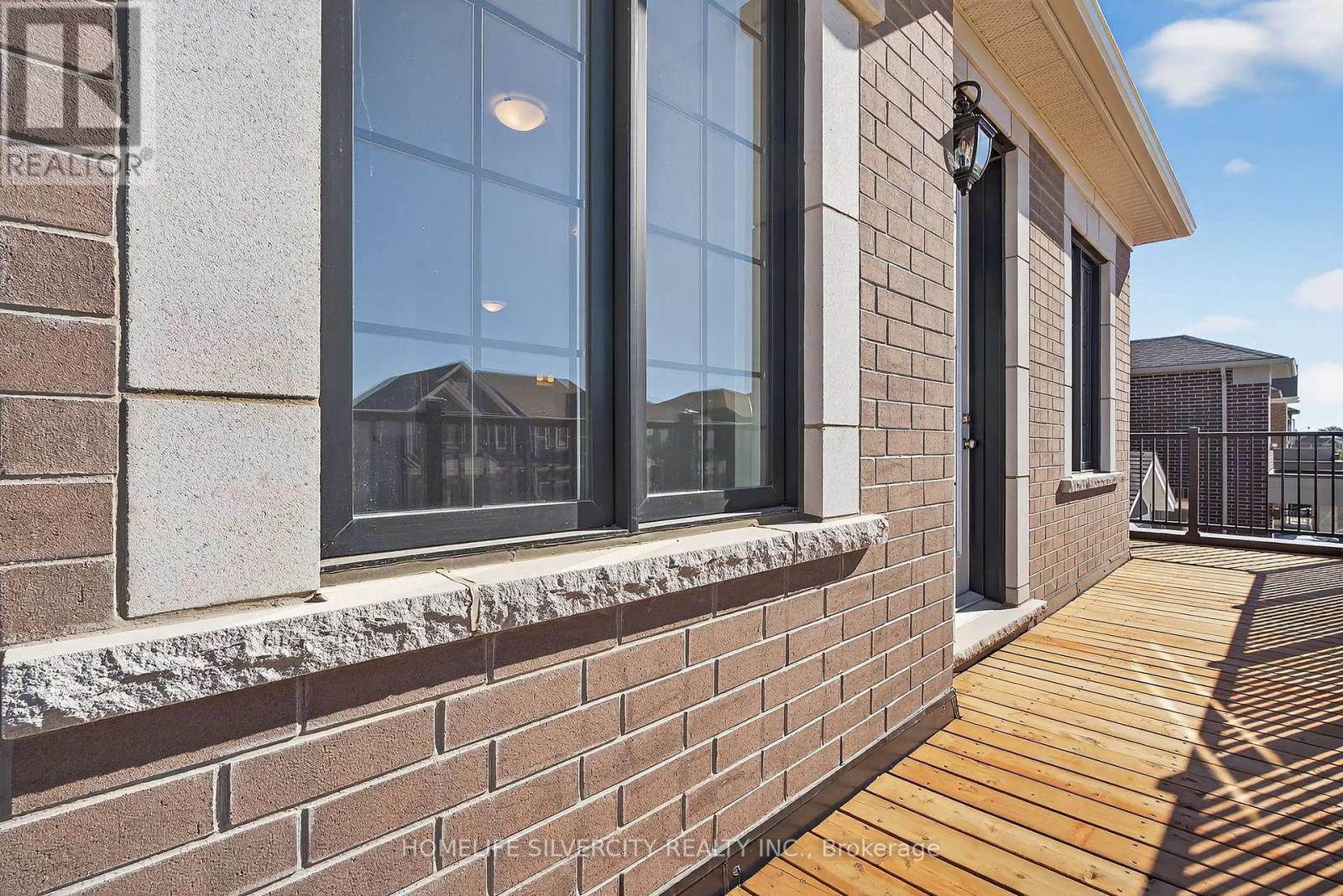 362 Millstone Street, Kitchener, Ontario  N2R 0V4 - Photo 7 - X12461407