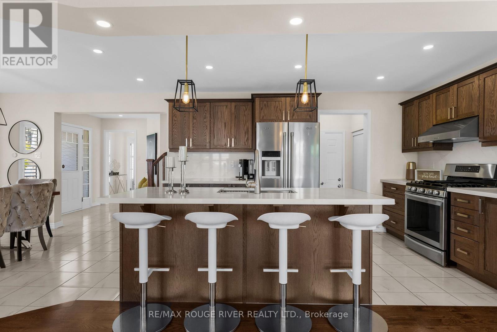 326 Seabrook Drive, Kitchener, Ontario  N2R 0L8 - Photo 10 - X12461413
