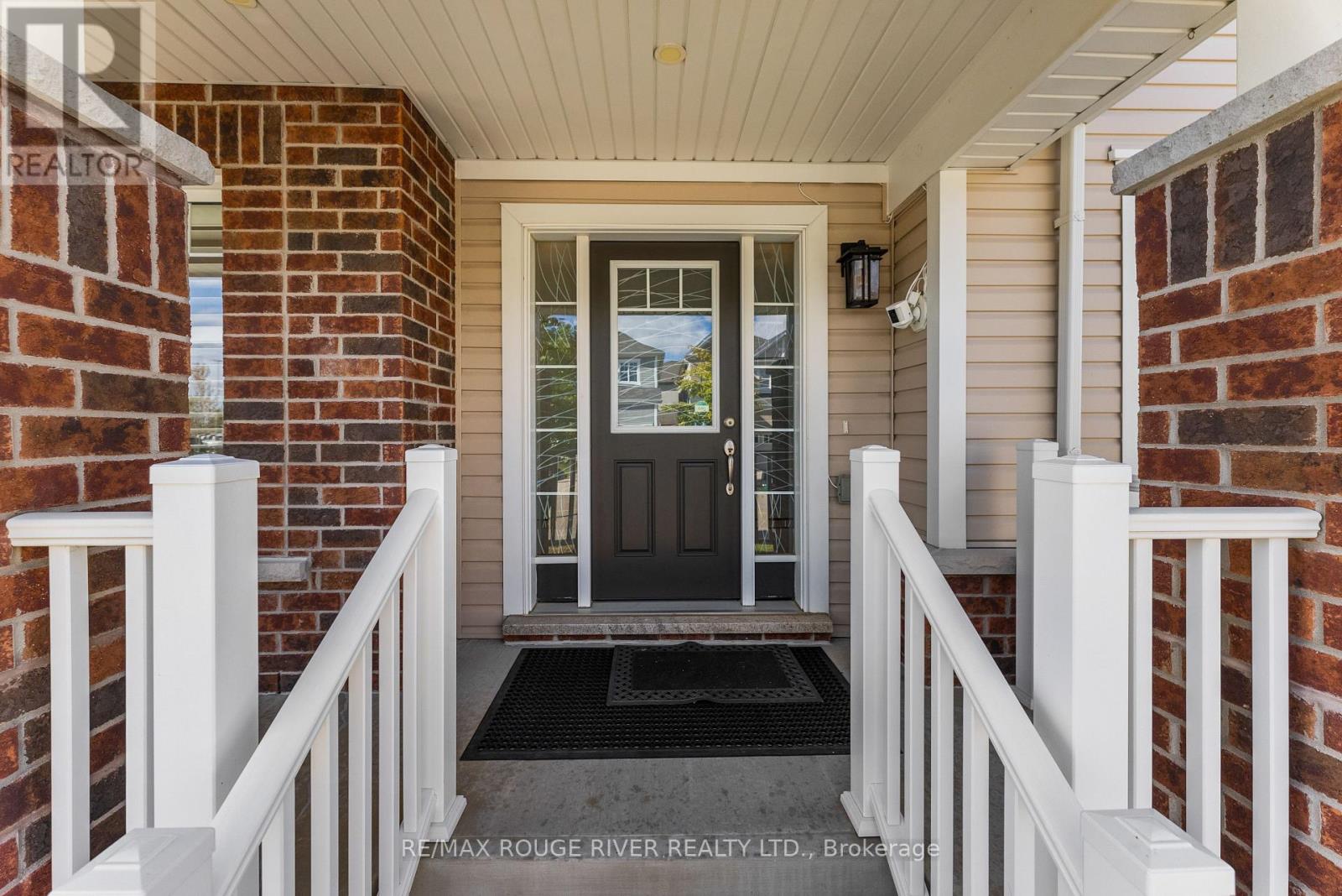 326 Seabrook Drive, Kitchener, Ontario  N2R 0L8 - Photo 3 - X12461413