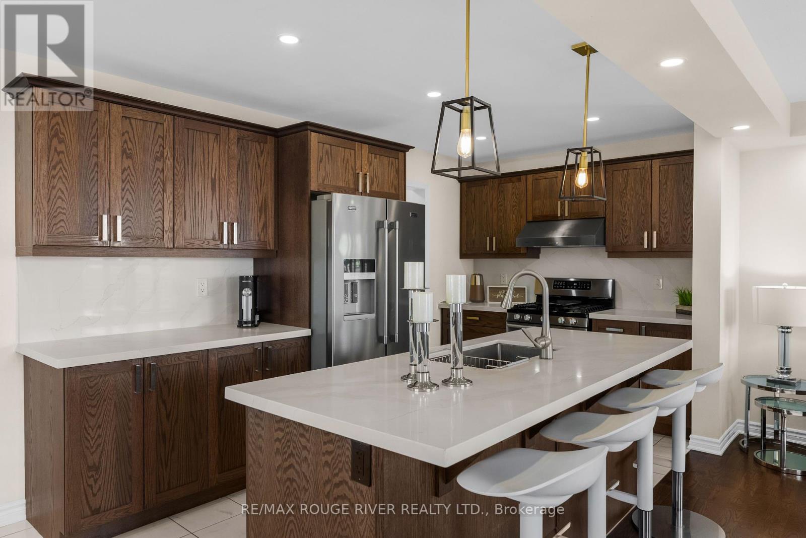 326 Seabrook Drive, Kitchener, Ontario  N2R 0L8 - Photo 9 - X12461413
