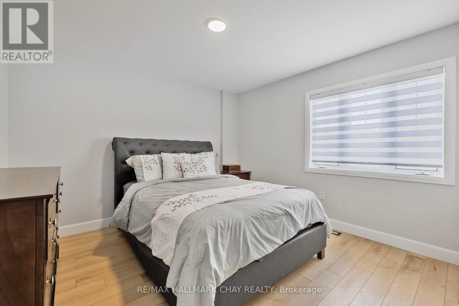 23 Smith Street, Bradford West Gwillimbury, Ontario  L3Z 3E1 - Photo 15 - X12461468