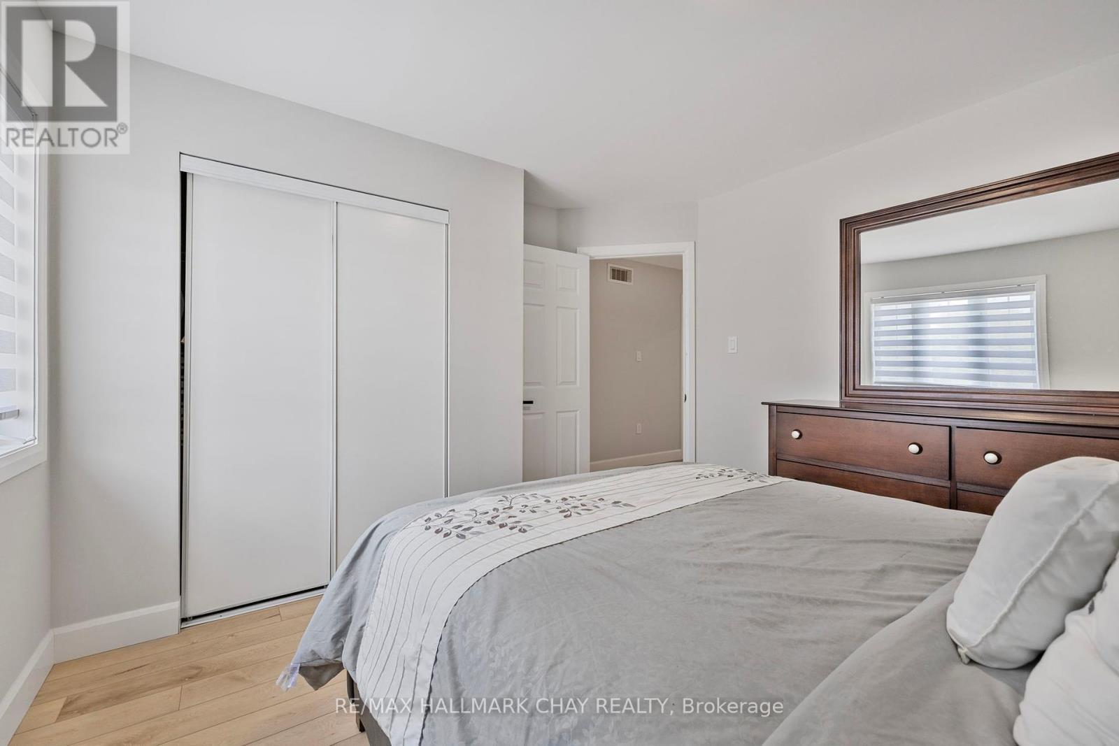 23 Smith Street, Bradford West Gwillimbury, Ontario  L3Z 3E1 - Photo 16 - X12461468