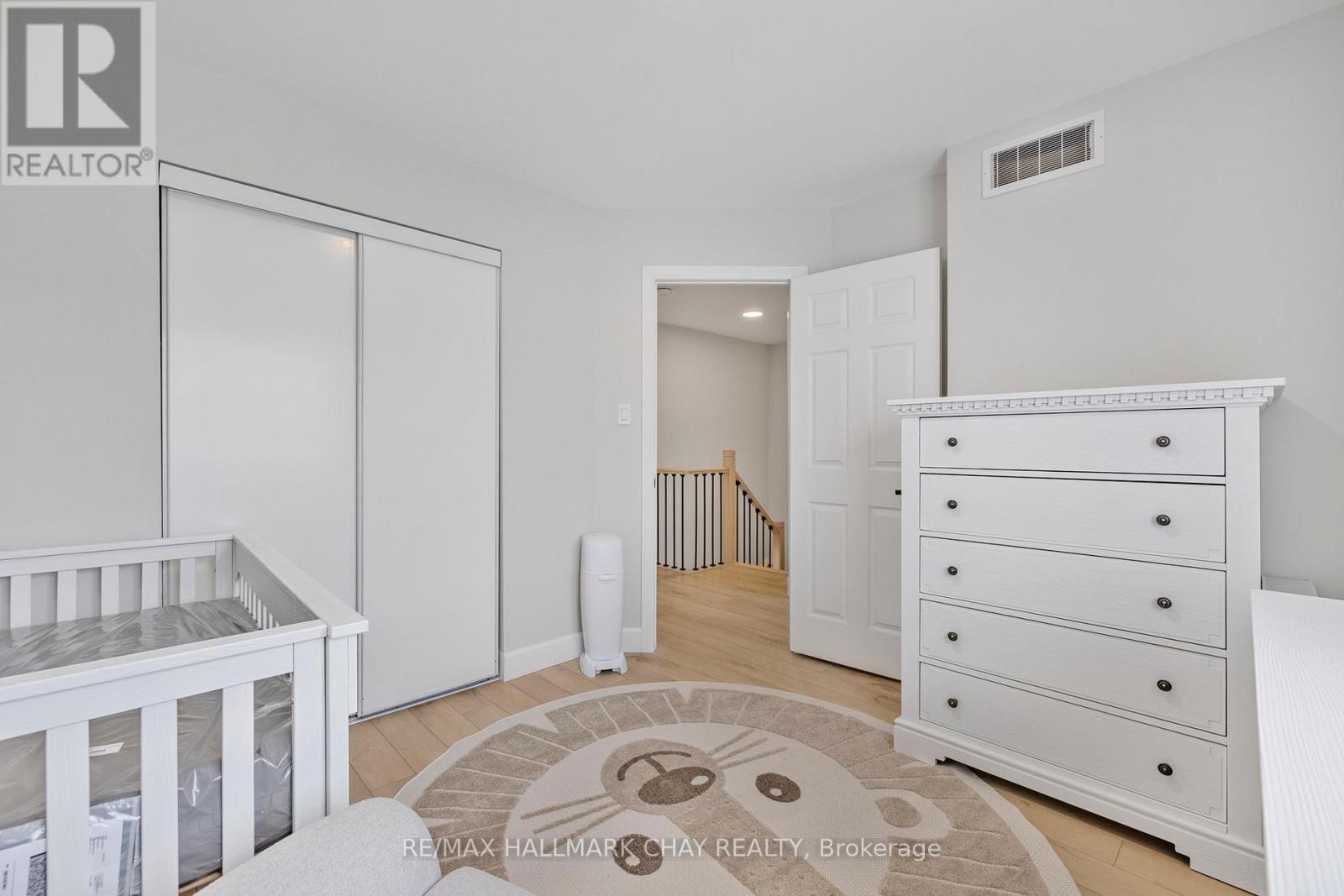 23 Smith Street, Bradford West Gwillimbury, Ontario  L3Z 3E1 - Photo 18 - X12461468