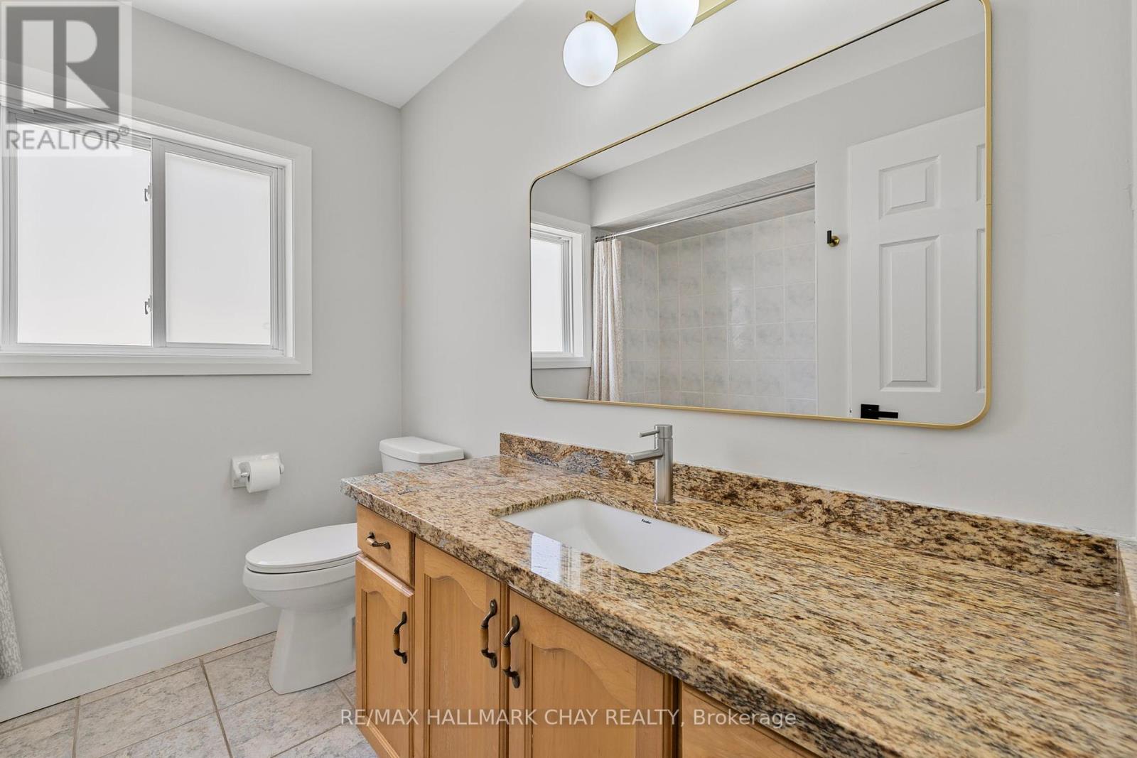 23 Smith Street, Bradford West Gwillimbury, Ontario  L3Z 3E1 - Photo 19 - X12461468