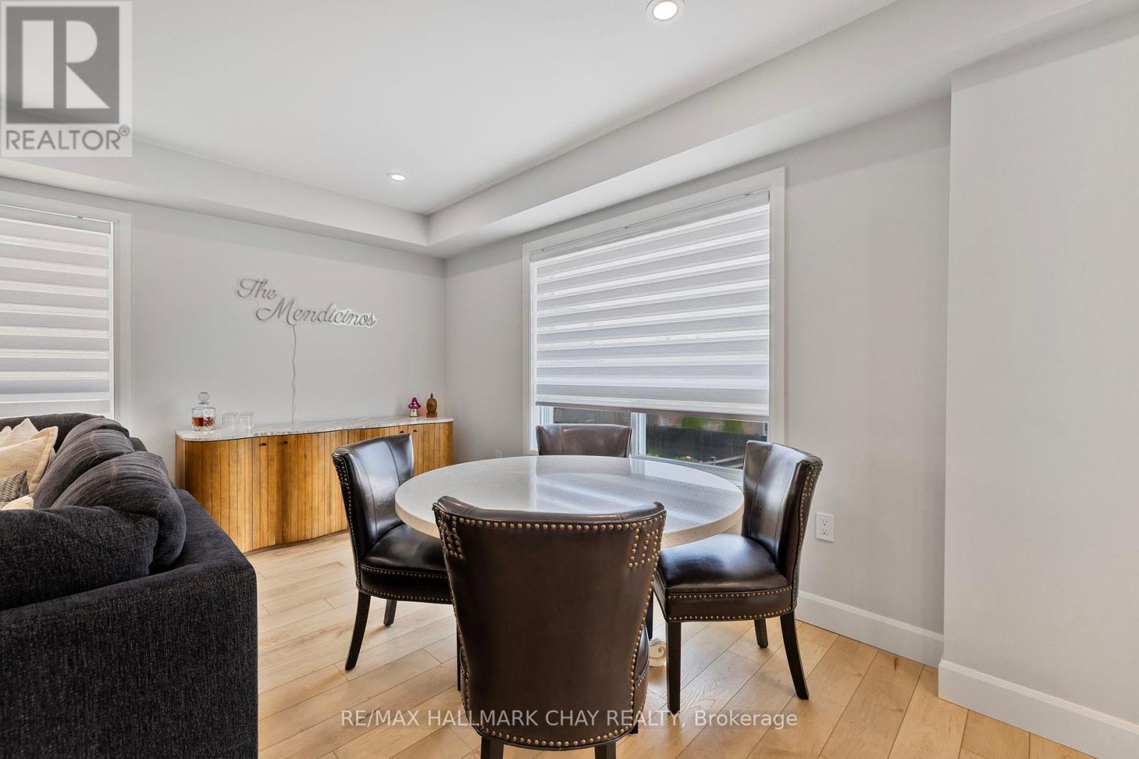 23 Smith Street, Bradford West Gwillimbury, Ontario  L3Z 3E1 - Photo 8 - X12461468