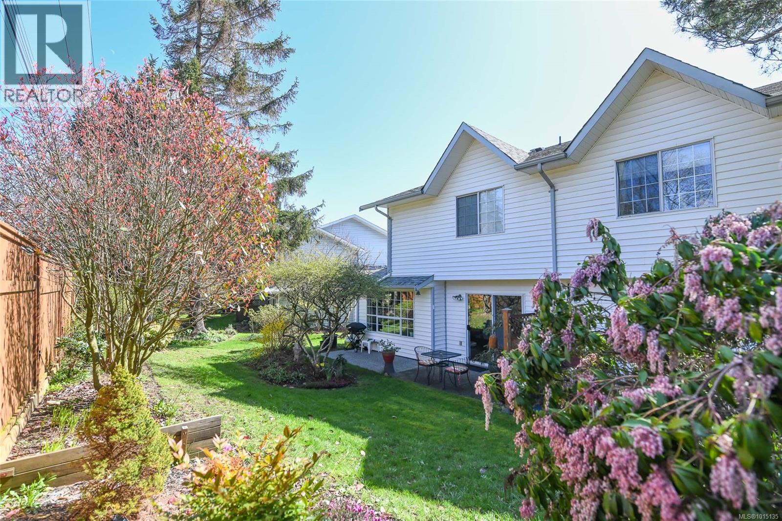 12 2200 Manor Dr, Comox, British Columbia  V9M 1C4 - Photo 39 - 1015135