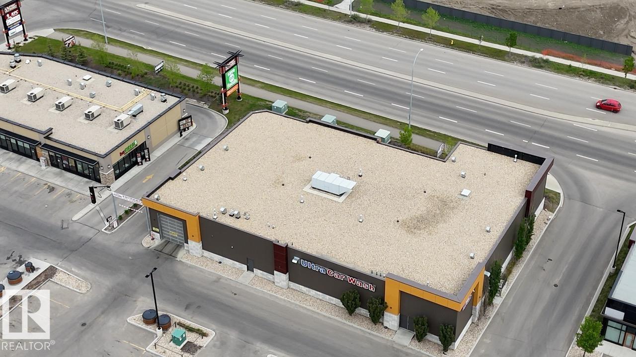 4381 167 Av Nw, Edmonton, Alberta  T5Y 3Y2 - Photo 3 - E4461997
