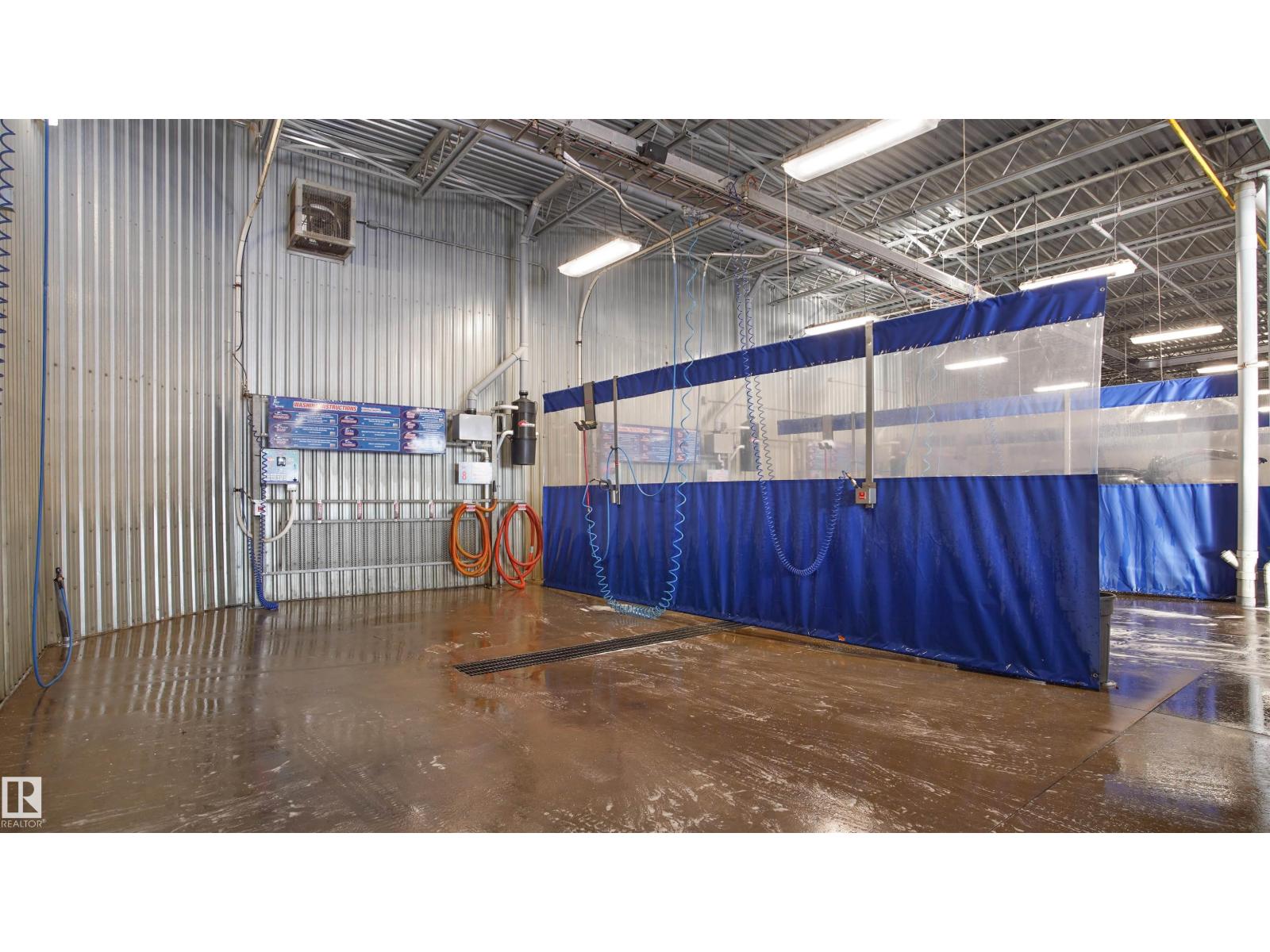 4381 167 Av Nw, Edmonton, Alberta  T5Y 3Y2 - Photo 13 - E4461997