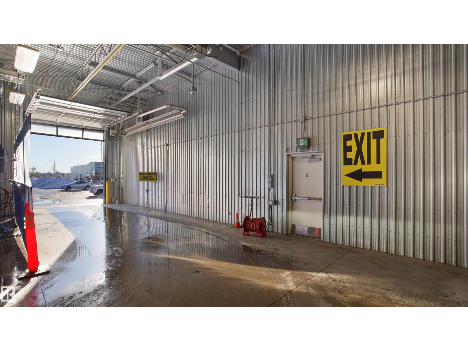 4381 167 Av Nw, Edmonton, Alberta  T5Y 3Y2 - Photo 17 - E4461997