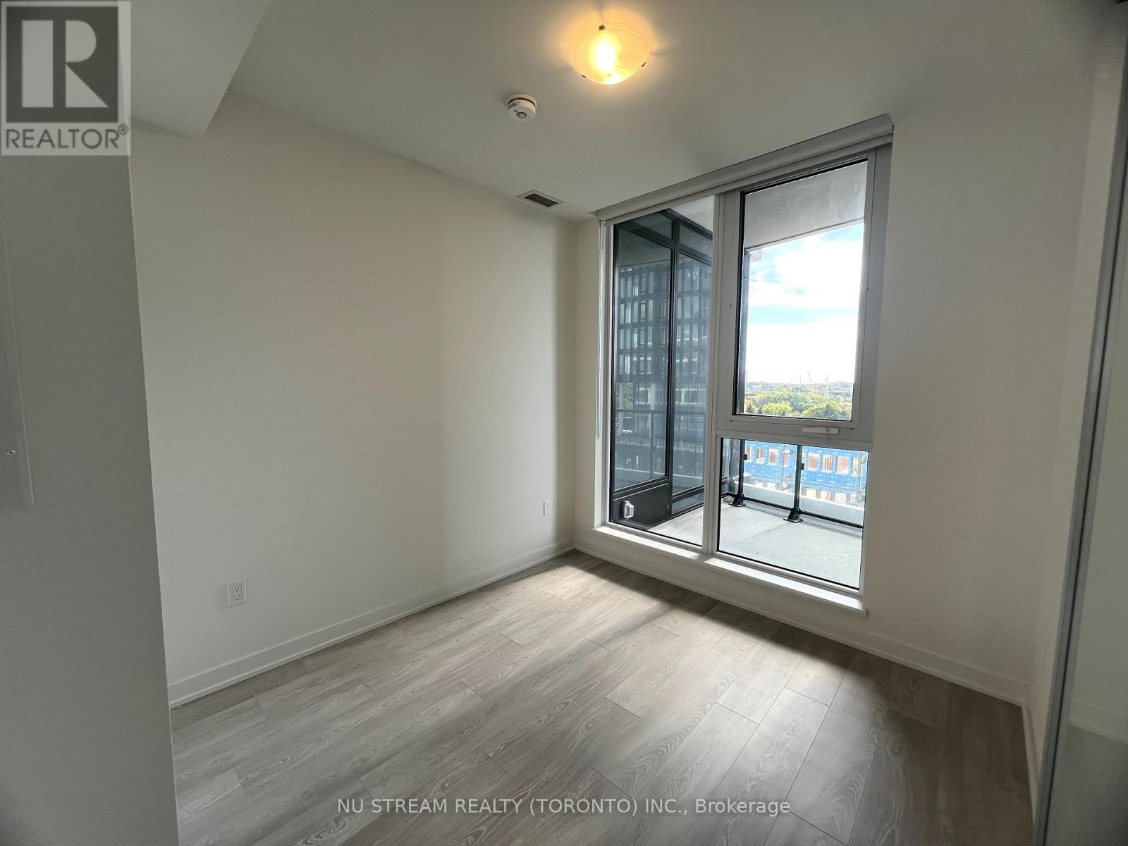 624 - 1 Kyle Lowry Road, Toronto, Ontario  M3C 0S6 - Photo 7 - C12461486