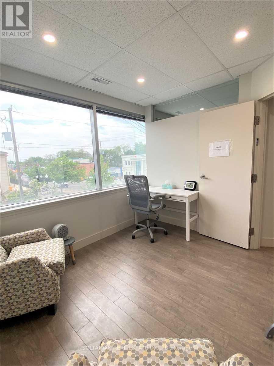 201 - 175 Willowdale Avenue, Toronto, Ontario  M2N 4Y9 - Photo 10 - C12461509