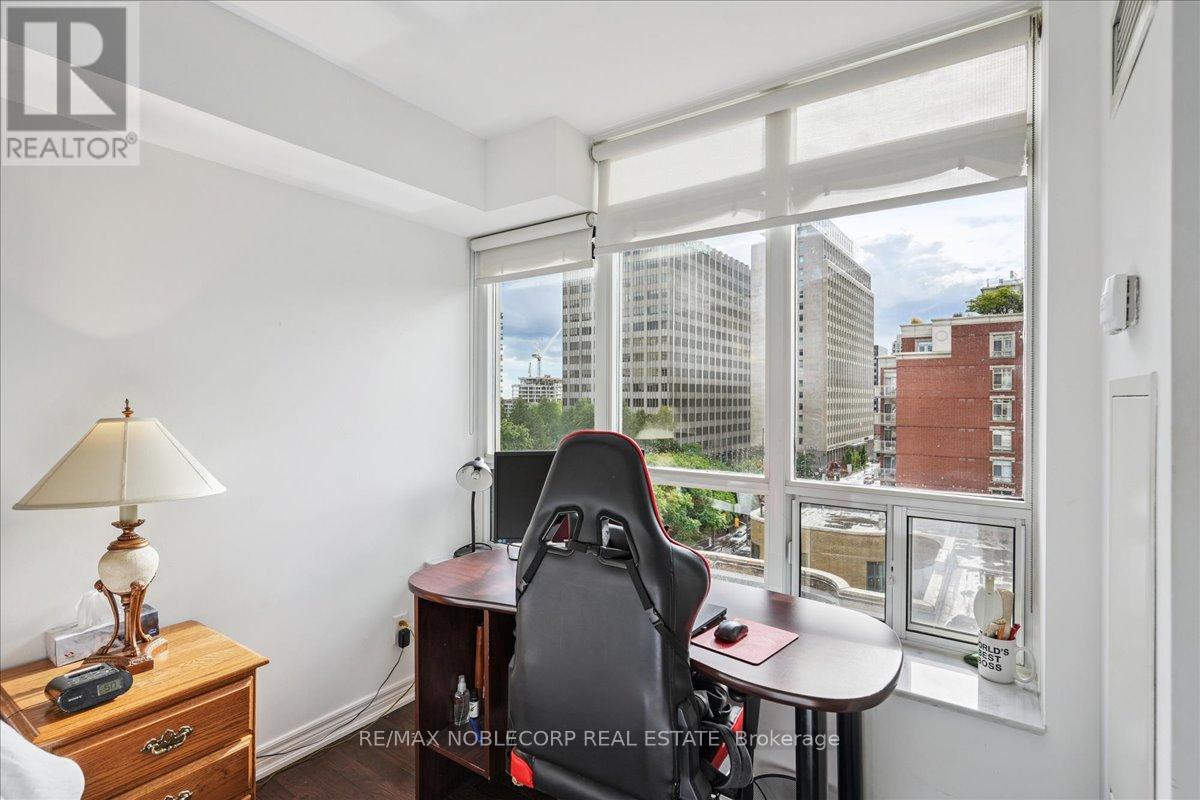 1001 - 60 St.clair Avenue W, Toronto (Yonge-St. Clair), Ontario  M4V 1M1 - Photo 26 - C12461520
